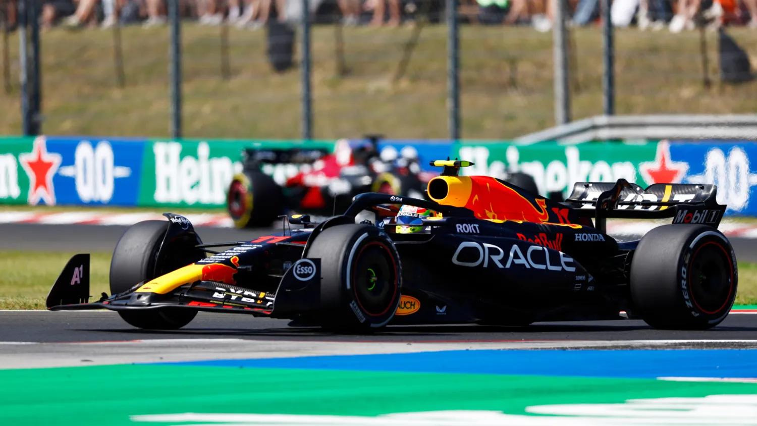 索伯车队鏖战红牛二队，佩雷兹统治全场