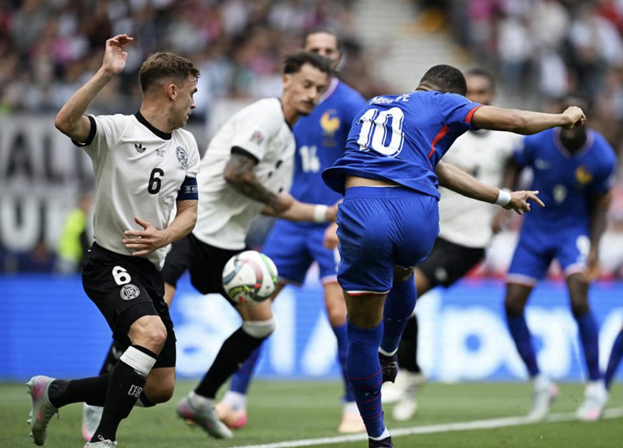 尤文力克巴黎,贝林厄姆统治全场 尤文力克巴黎,贝林厄姆统治全场