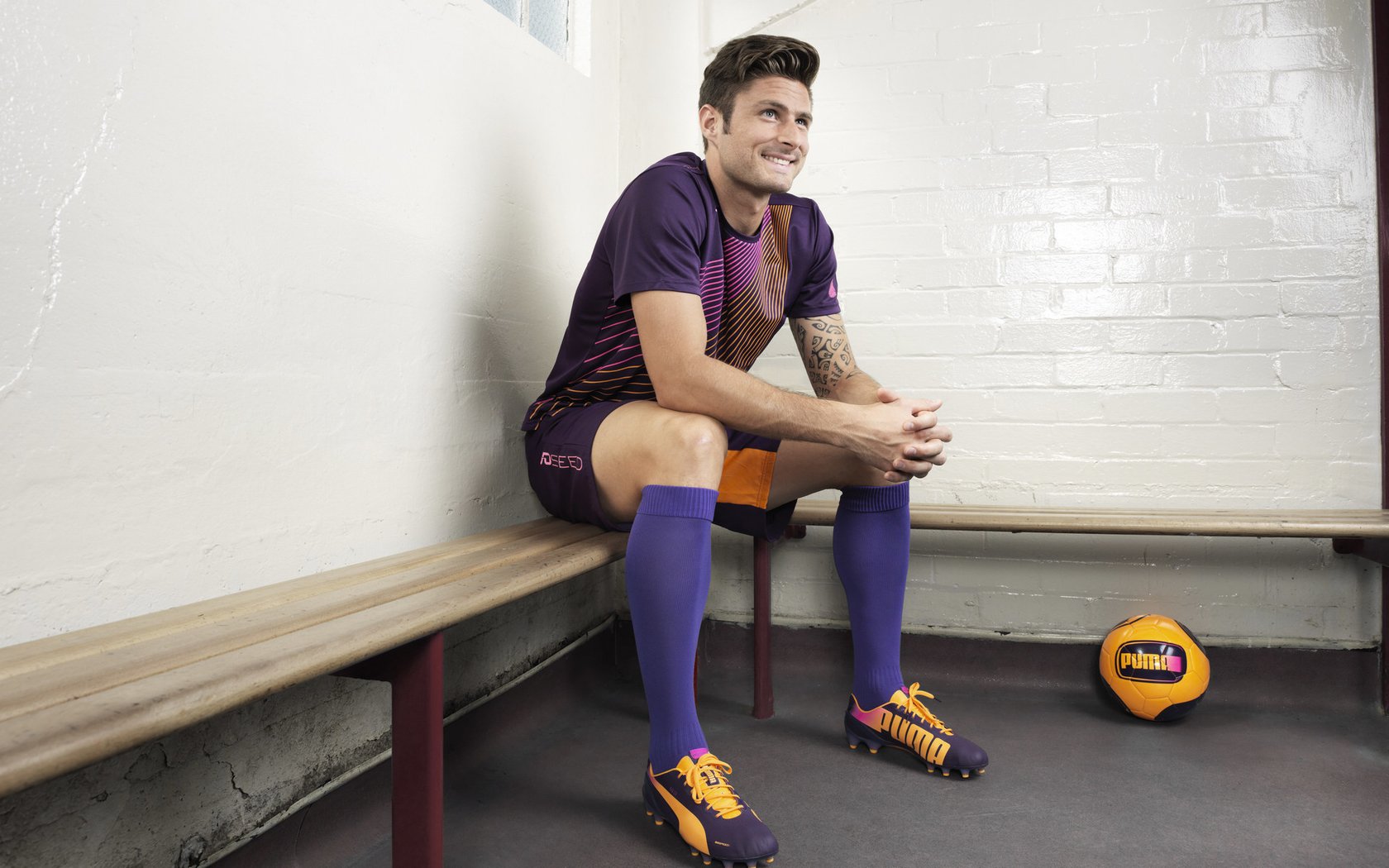 绿茵场即战场，乌克兰进攻三区瓦解委内瑞拉防线，德布劳内式助攻决定战局