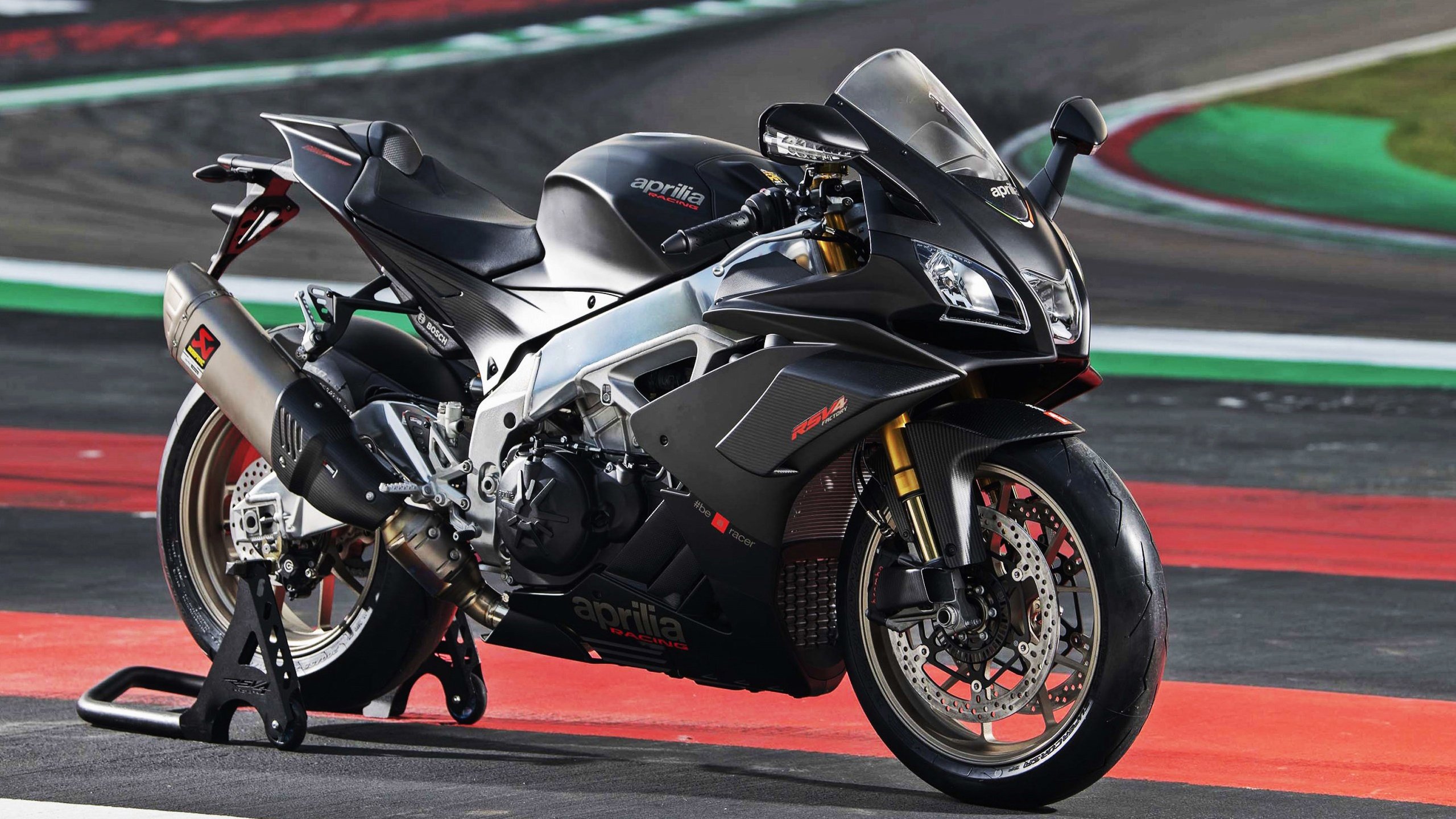 美国防守锁死几内亚，弗拉霍维奇成为关键先生