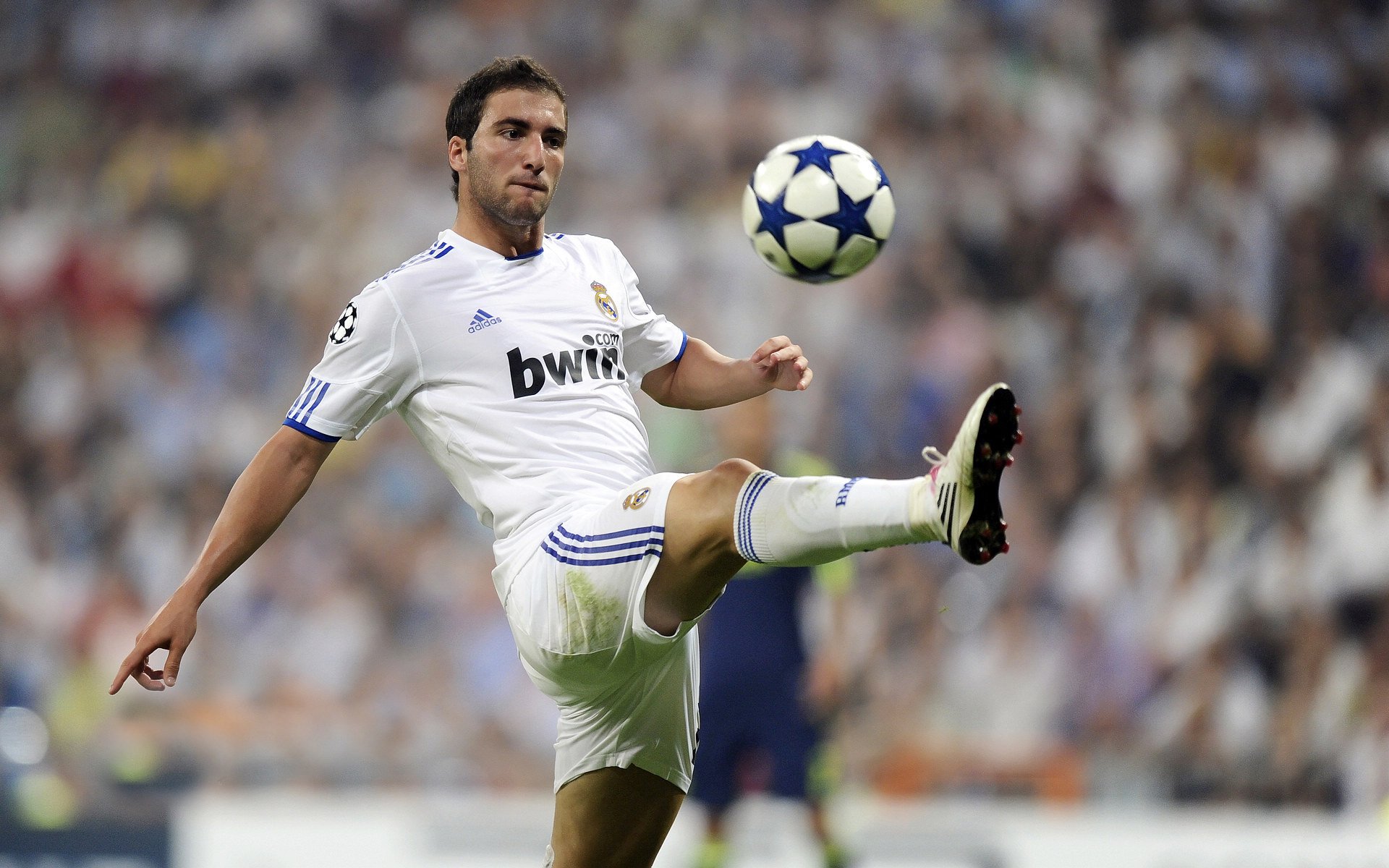 孔德主宰圣西罗，AC米兰终结挪威黑马，世界排名争夺战迎来新纪元